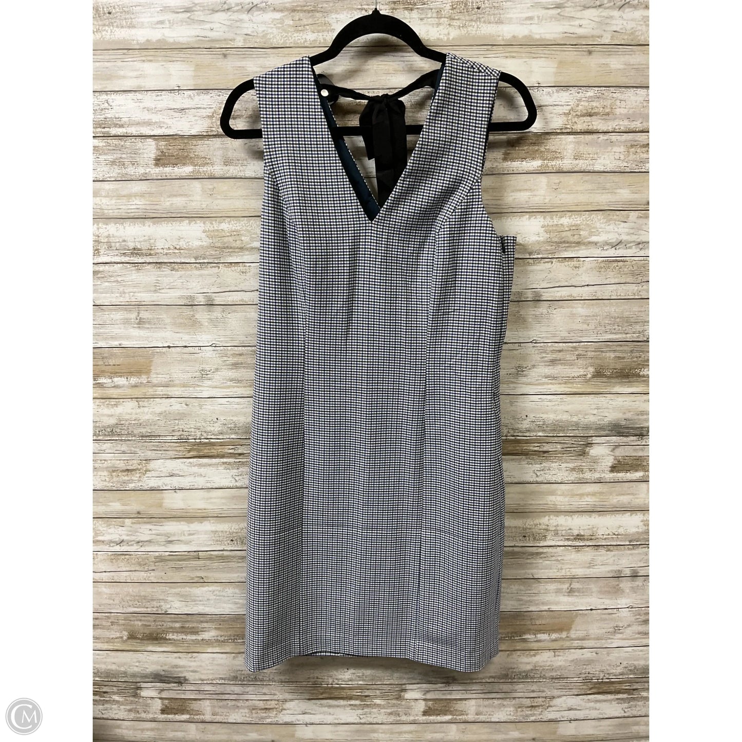 Dress Casual Short By Banana Republic In Plaid Pattern, Size: 10