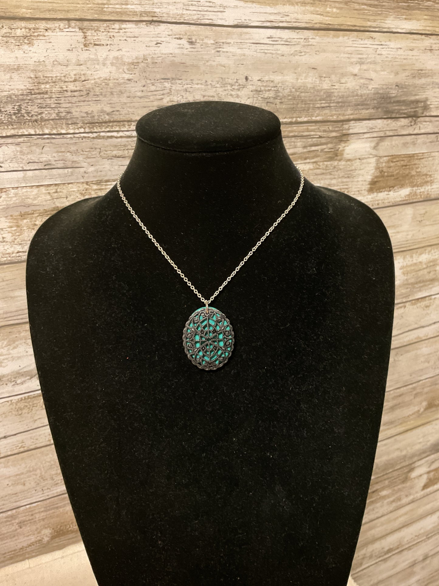 Necklace Pendant By Lauren By Ralph Lauren In Green & Silver