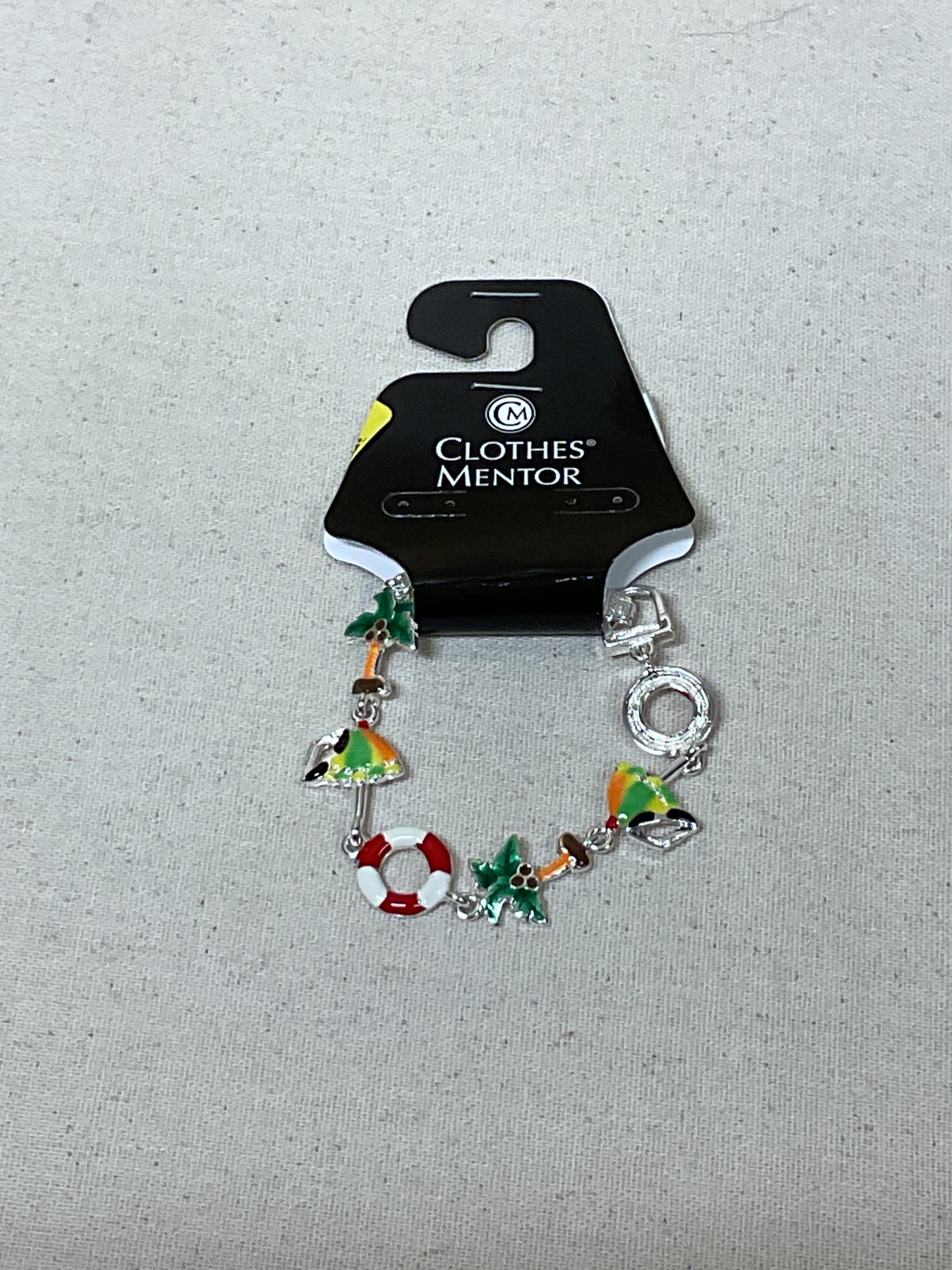 Bracelet Charm By Clothes Mentor In Tropical Print