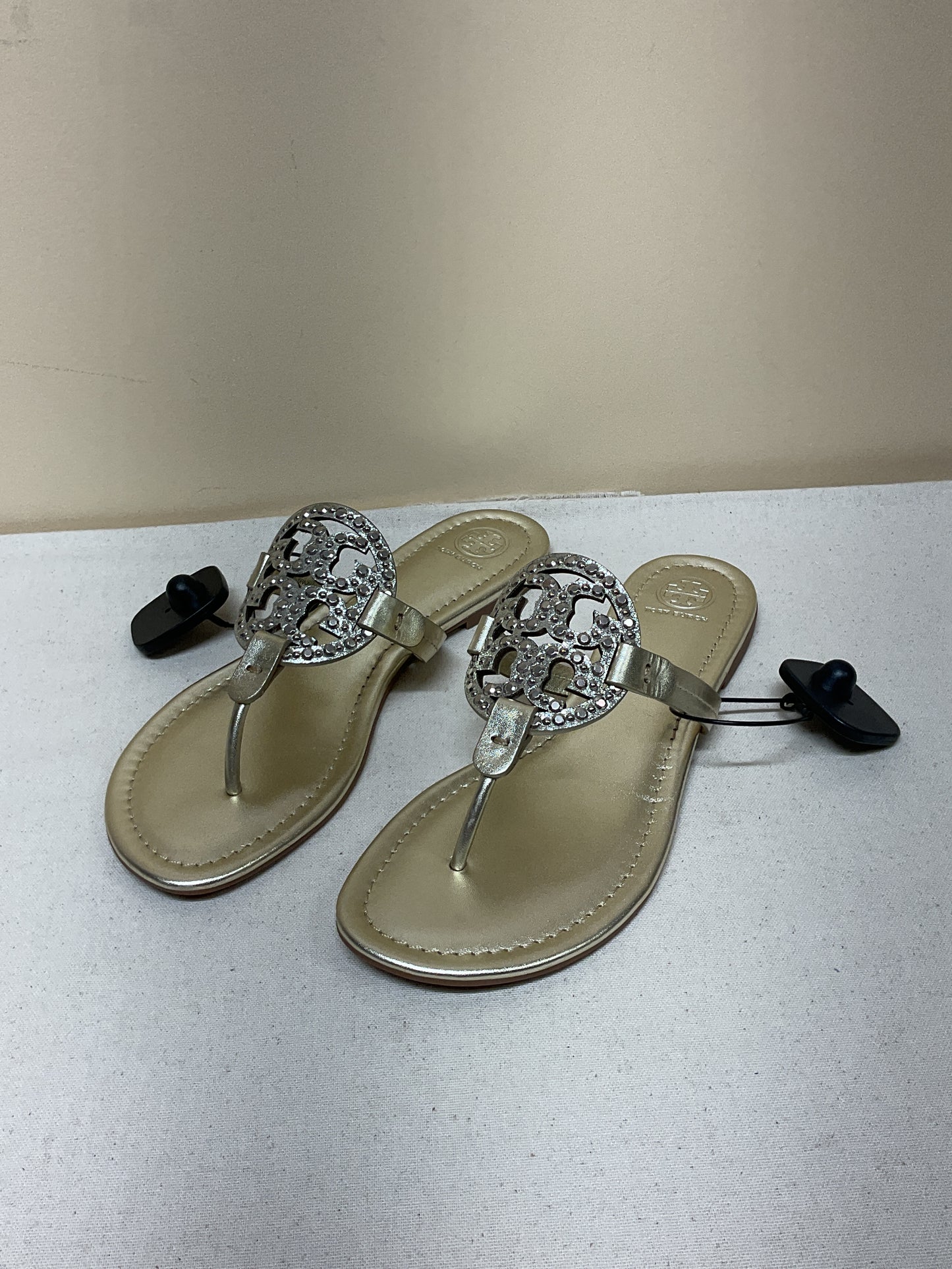 Sandals Designer By Tory Burch In Gold, Size:9