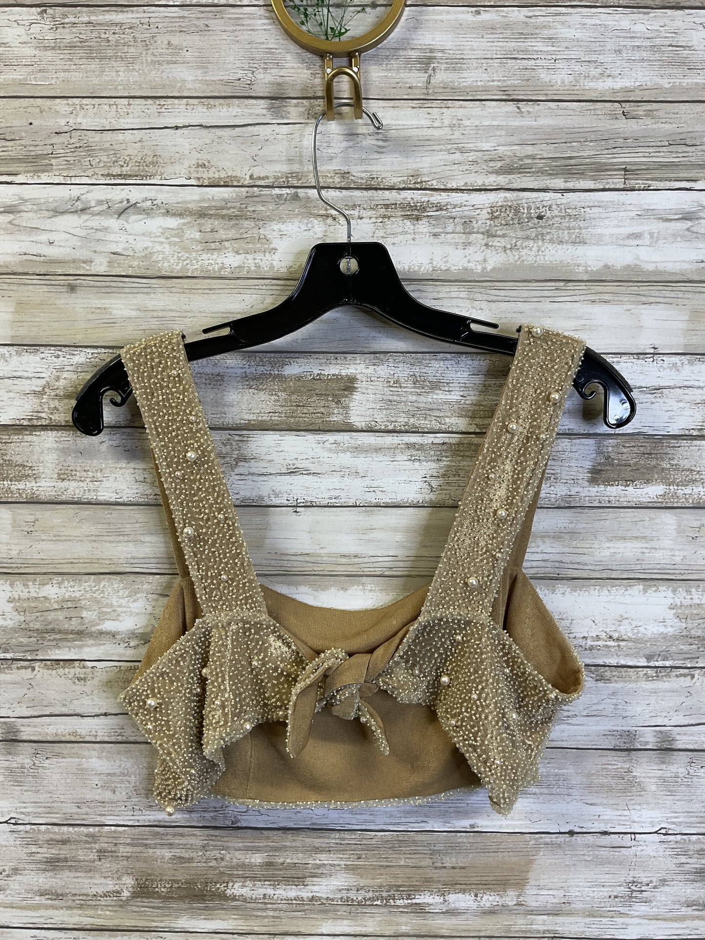 Top Sleeveless By Cma In Gold, Size:M