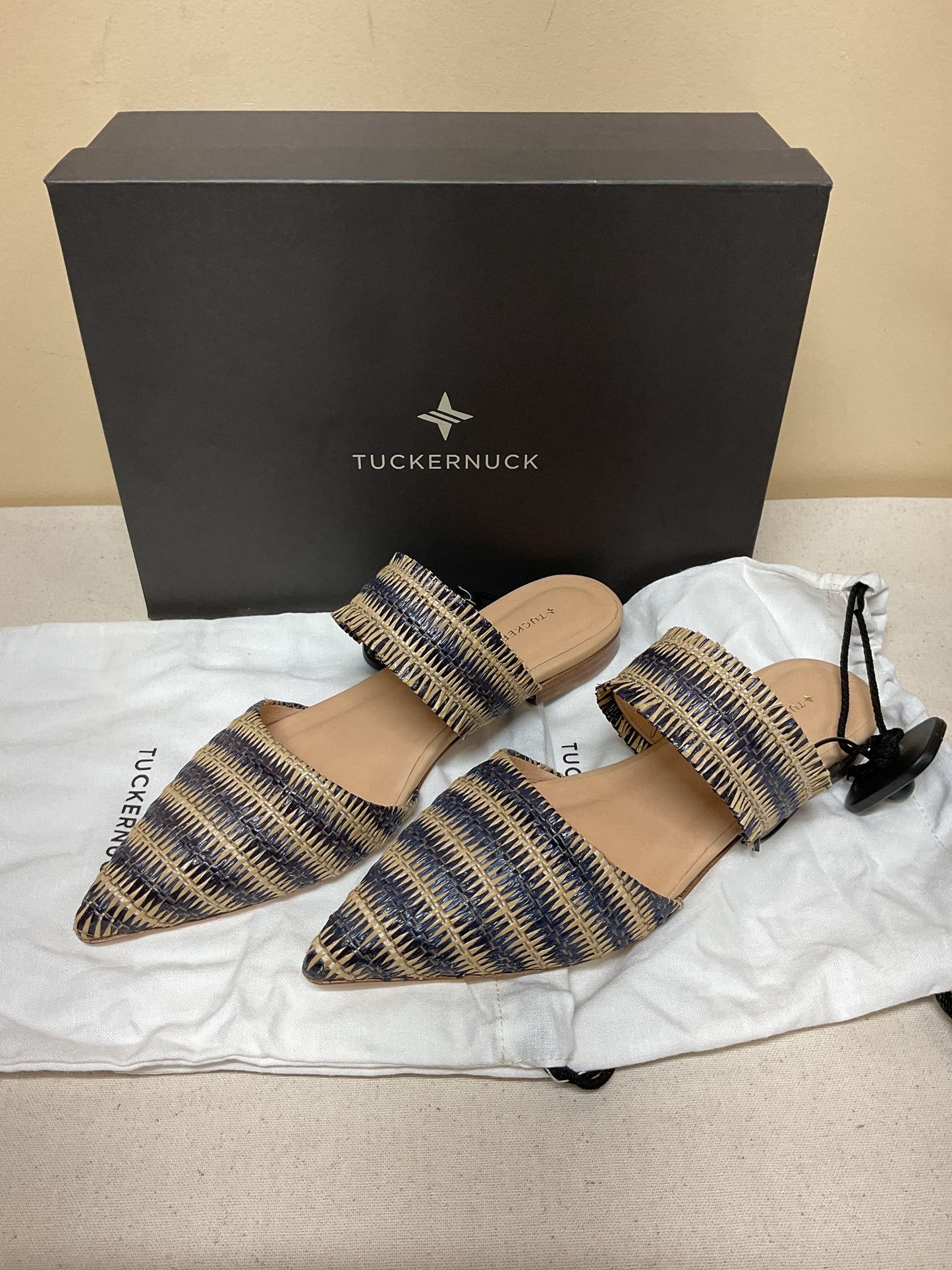 Sandals Flats By Tuckernuck In Blue & Cream, Size:8
