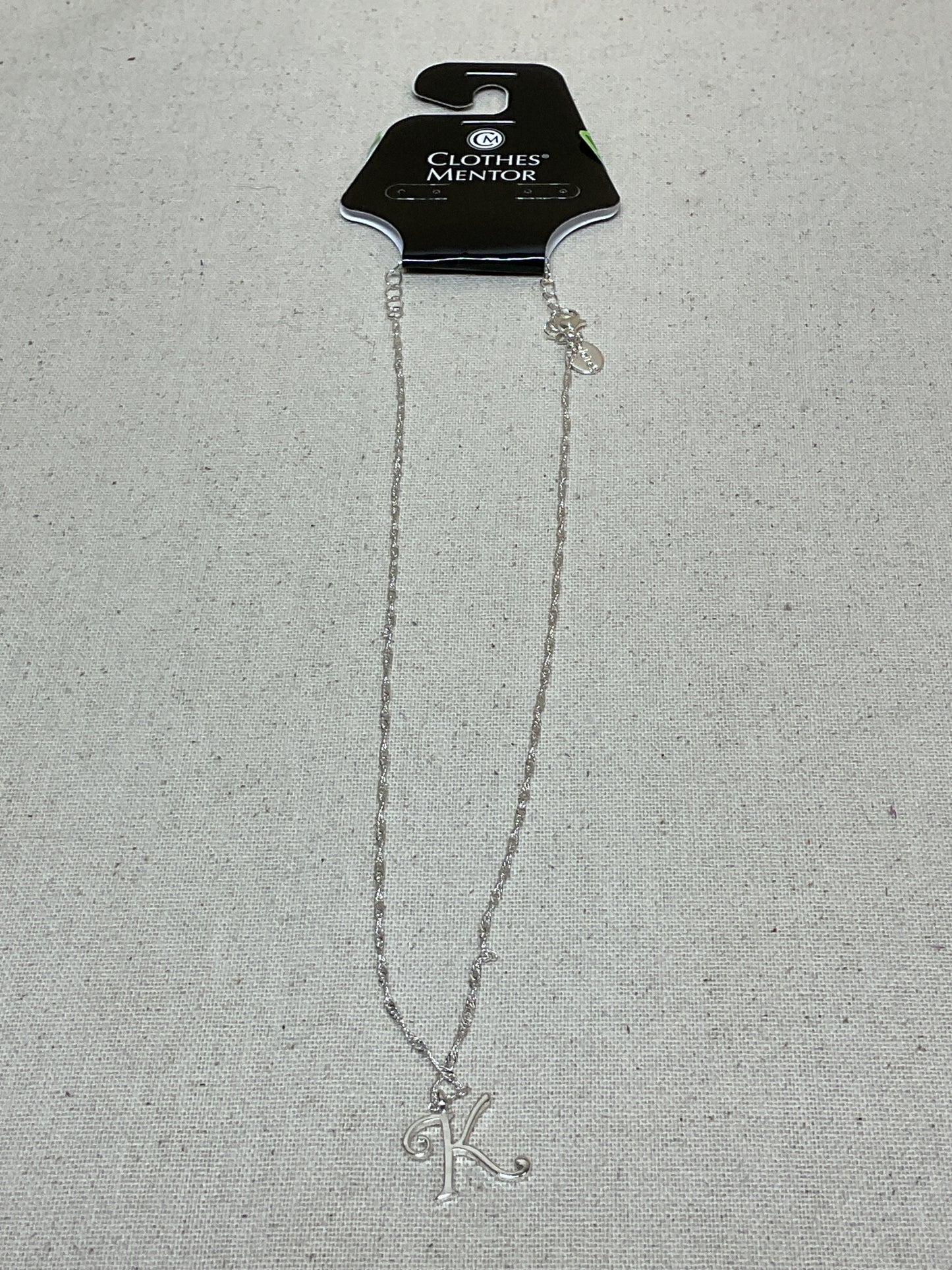 Necklace Charm By Clothes Mentor In Silver