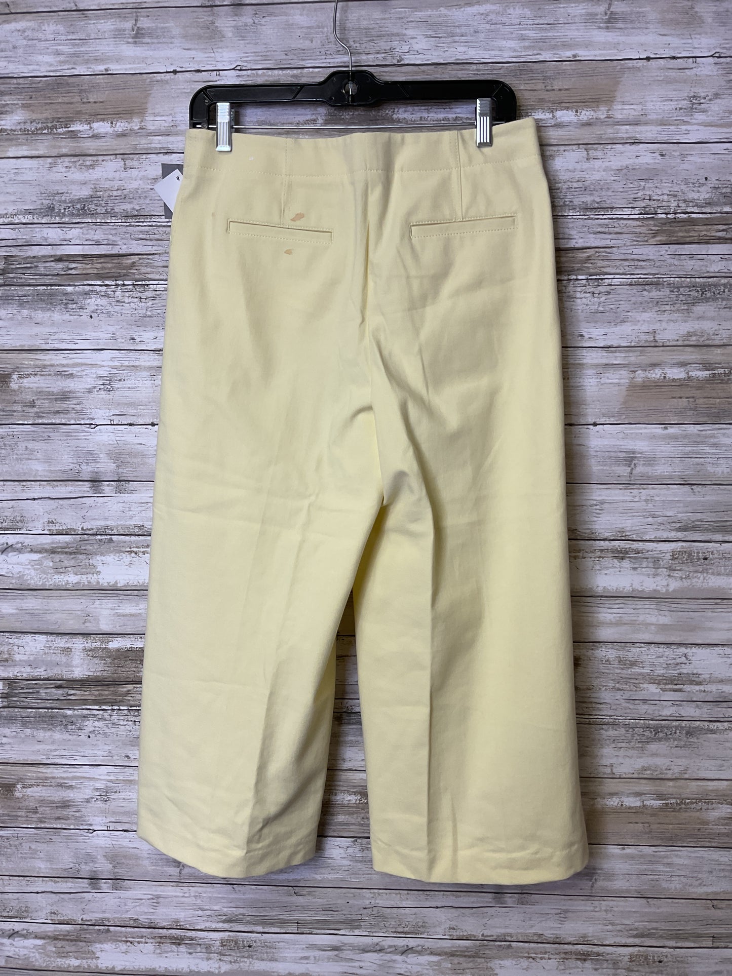 Pants Cropped By Ann Taylor In Yellow, Size:6P as-is