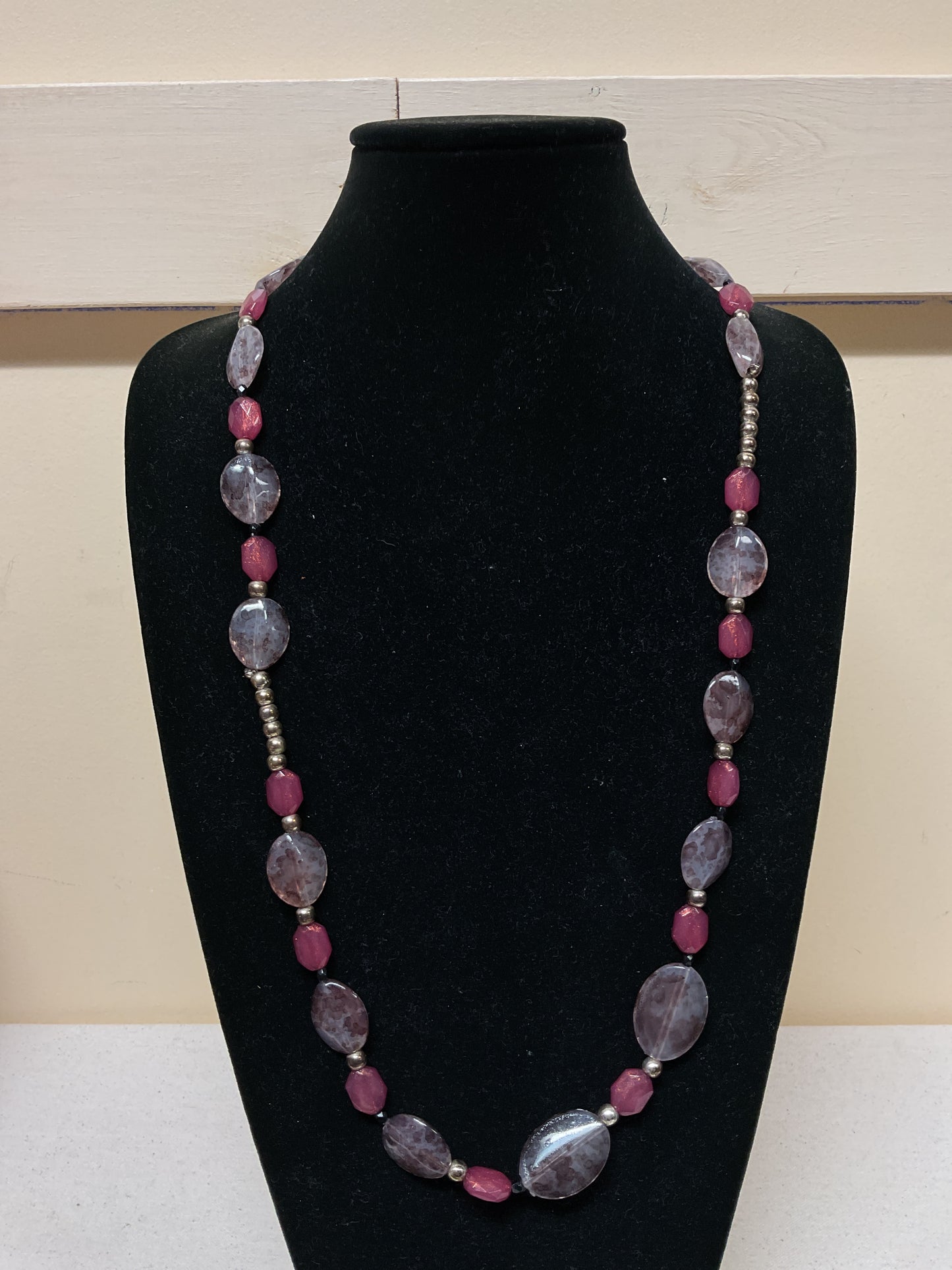 Necklace Other By Clothes Mentor In Purple