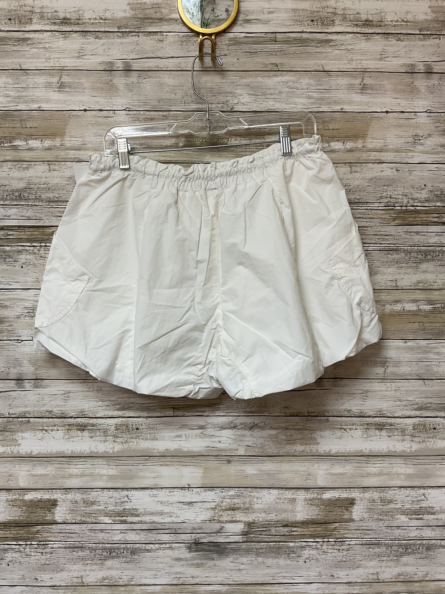 Shorts By Free People In White, Size:M