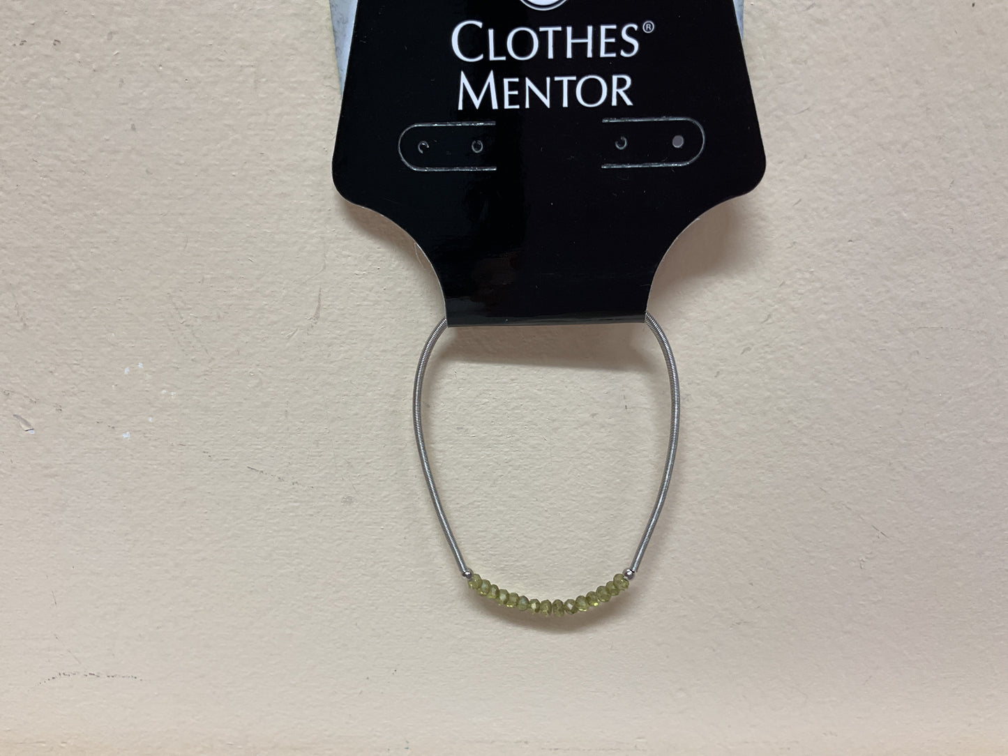 Bracelet Other By Clothes Mentor In Green & Silver