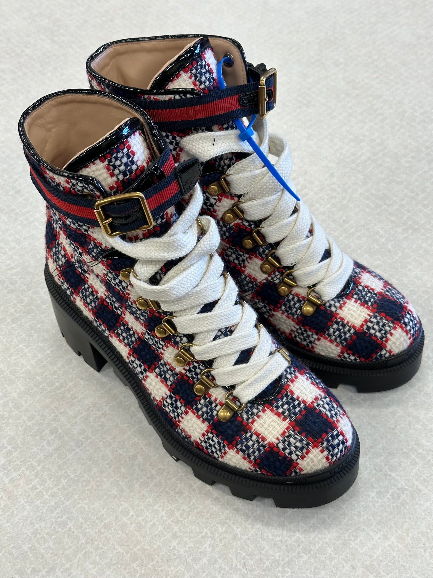 Shoes Luxury Designer By Gucci In Blue Red & White, Size:8