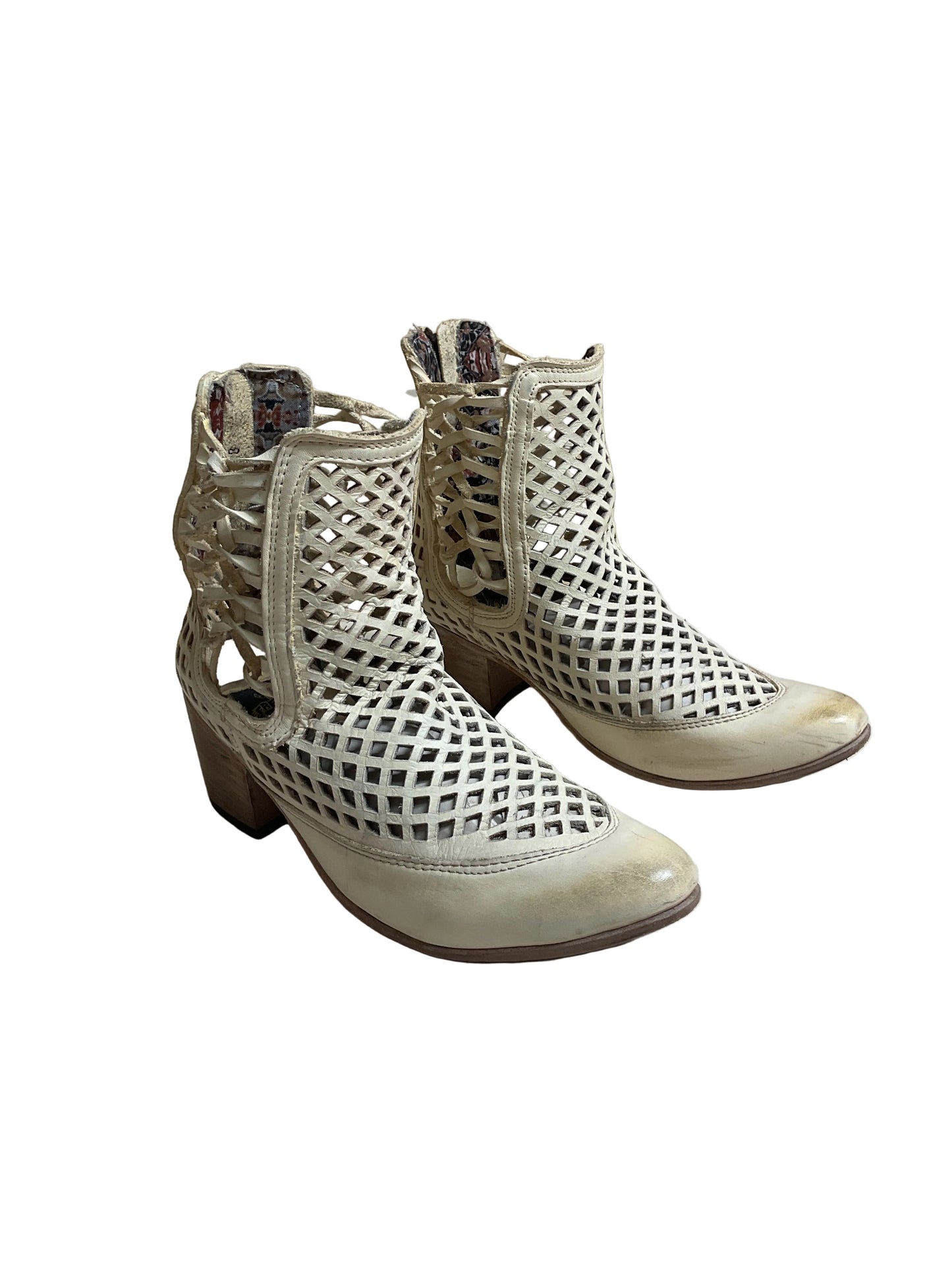 Shoes Heels Block By Freebird In Cream, Size:8