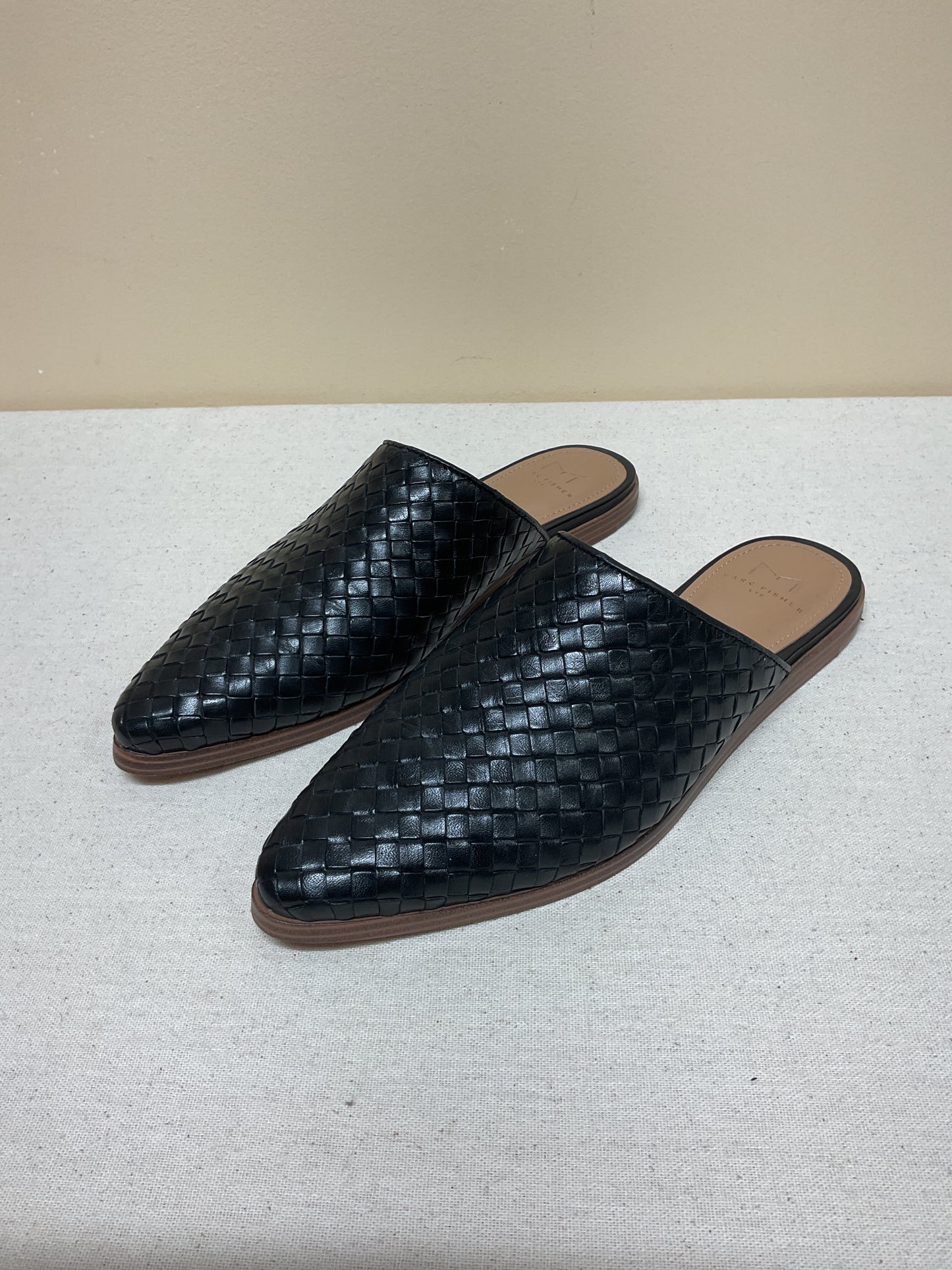 Shoes Flats By Marc Fisher In Black, Size:6