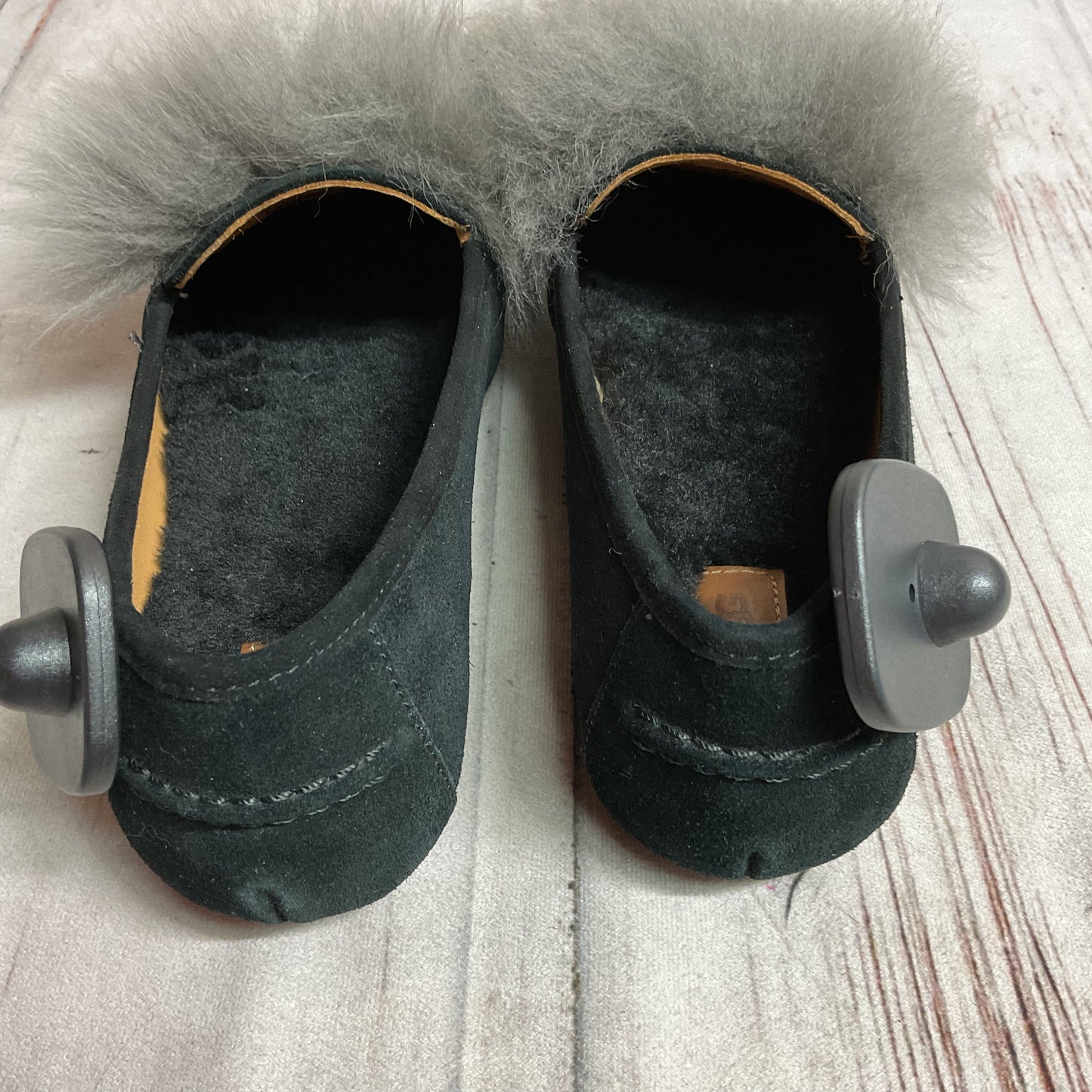 Shoes Designer By Ugg In Black & Grey, Size:7