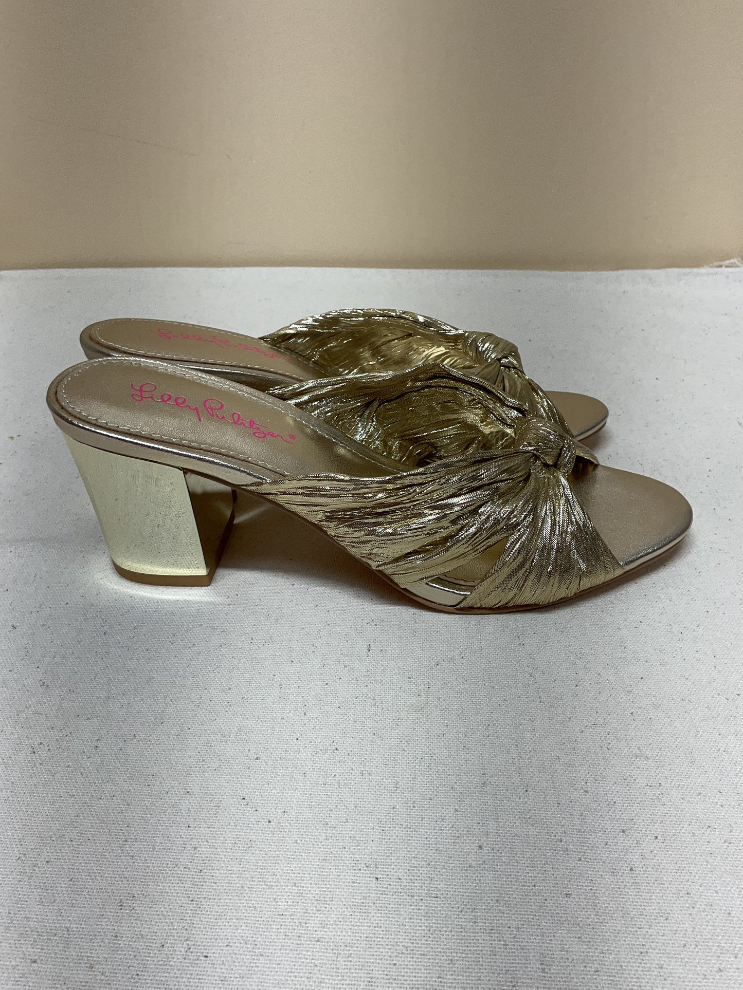 Shoes Designer By Lilly Pulitzer In Gold, Size:6