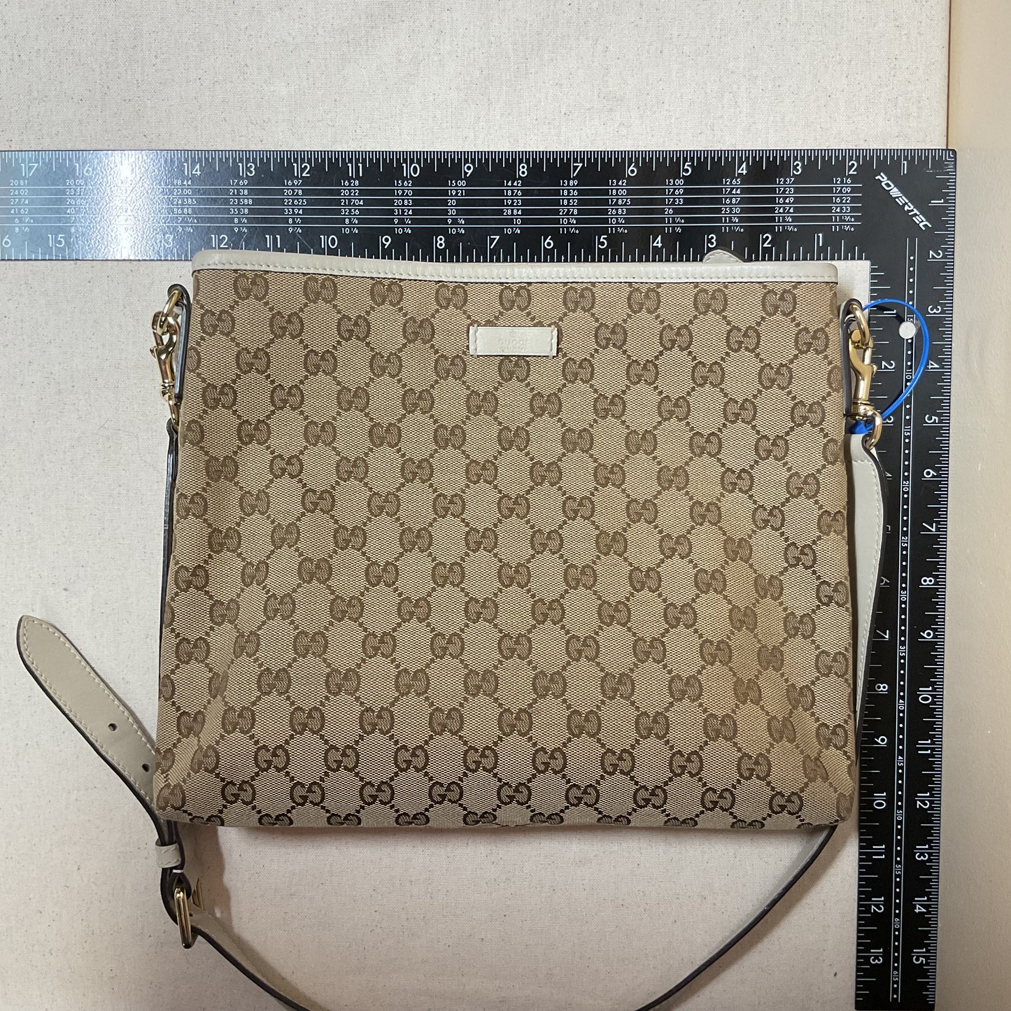 Crossbody Luxury Designer By Gucci In Cream & White, Size:Large