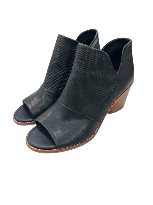 Sandals Heels Block By Sofft In Black & Brown, Size:10