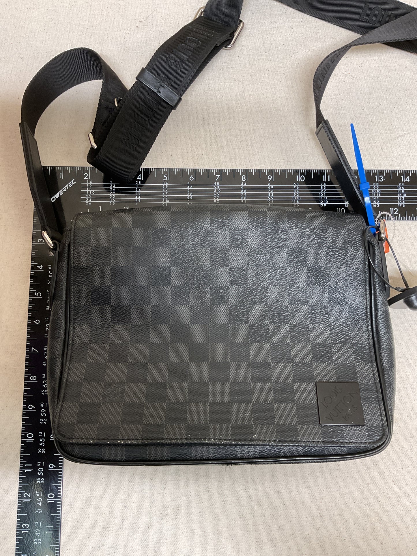 Crossbody Luxury Designer By Louis Vuitton In Black, Size:Medium