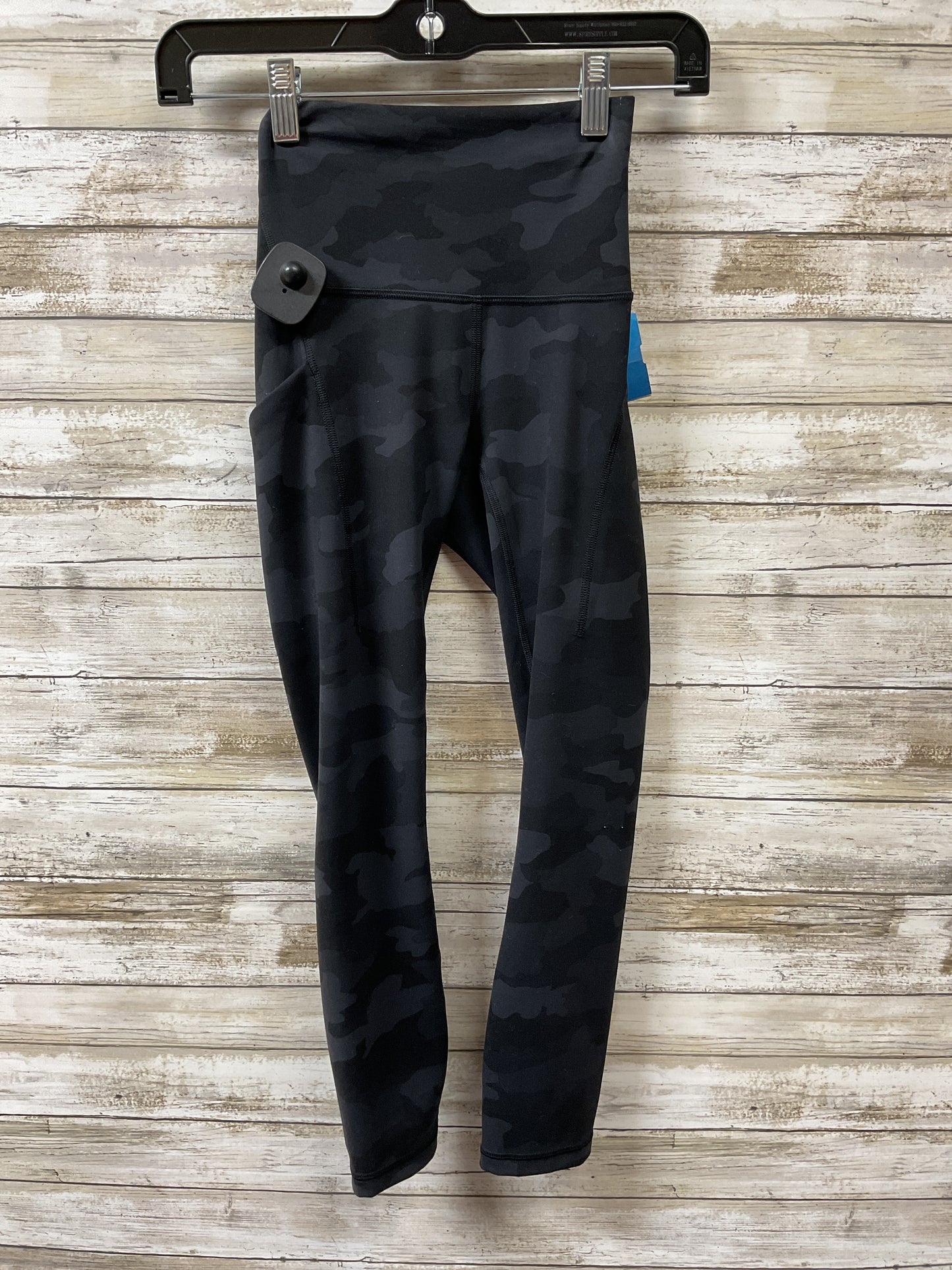Athletic Leggings Capris By Lululemon In Camouflage Print, Size:0