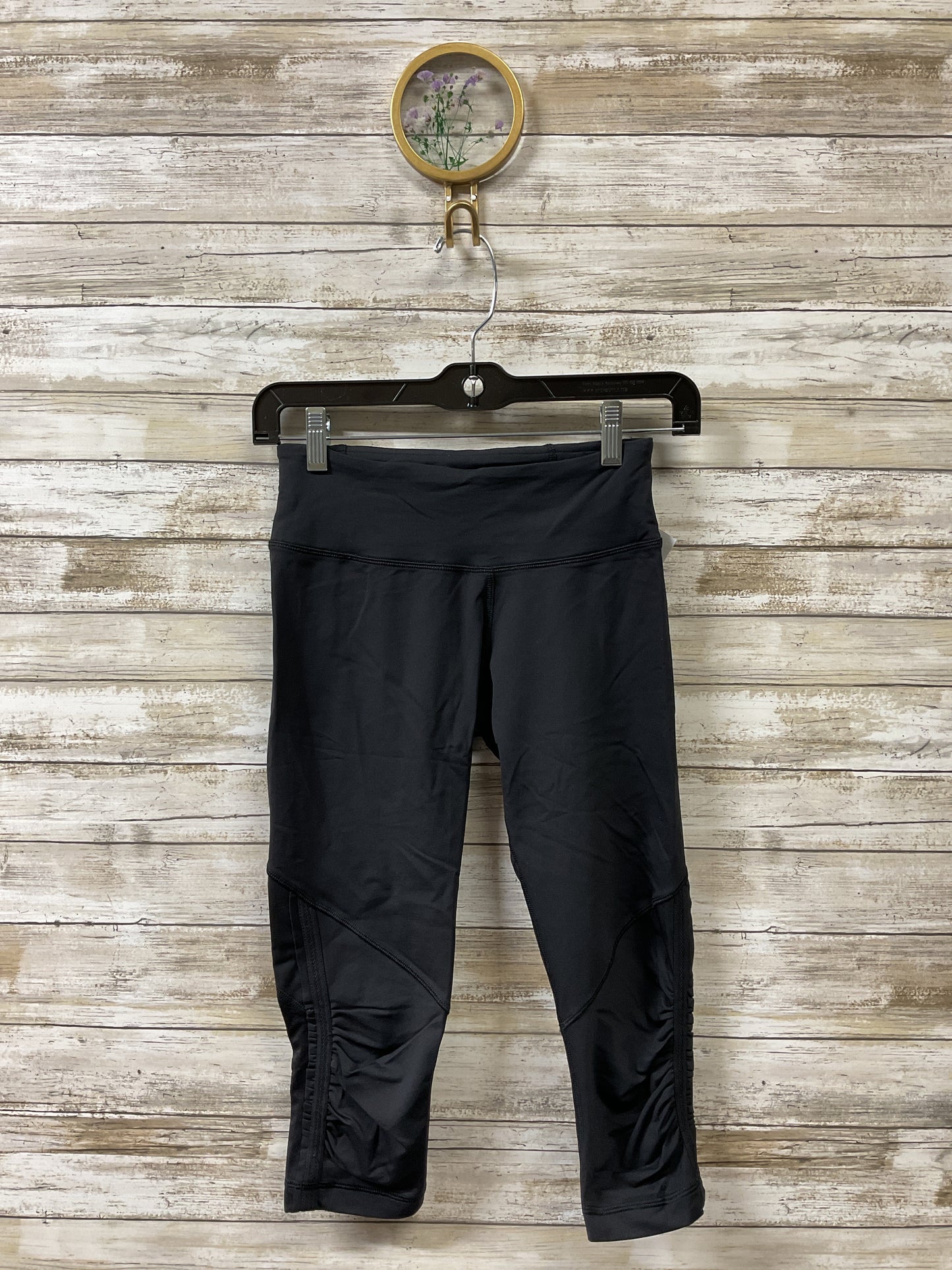 Athletic Capris By Lululemon In Black, Size:4
