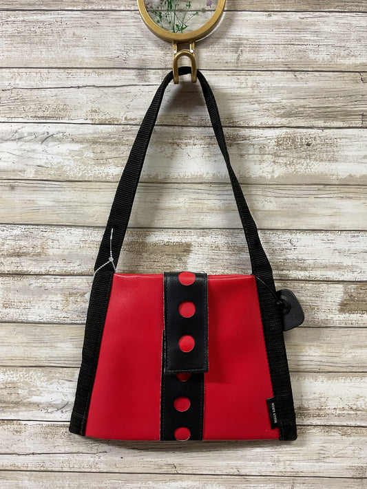 Handbag By Clothes Mentor In Black & Red, Size:Small