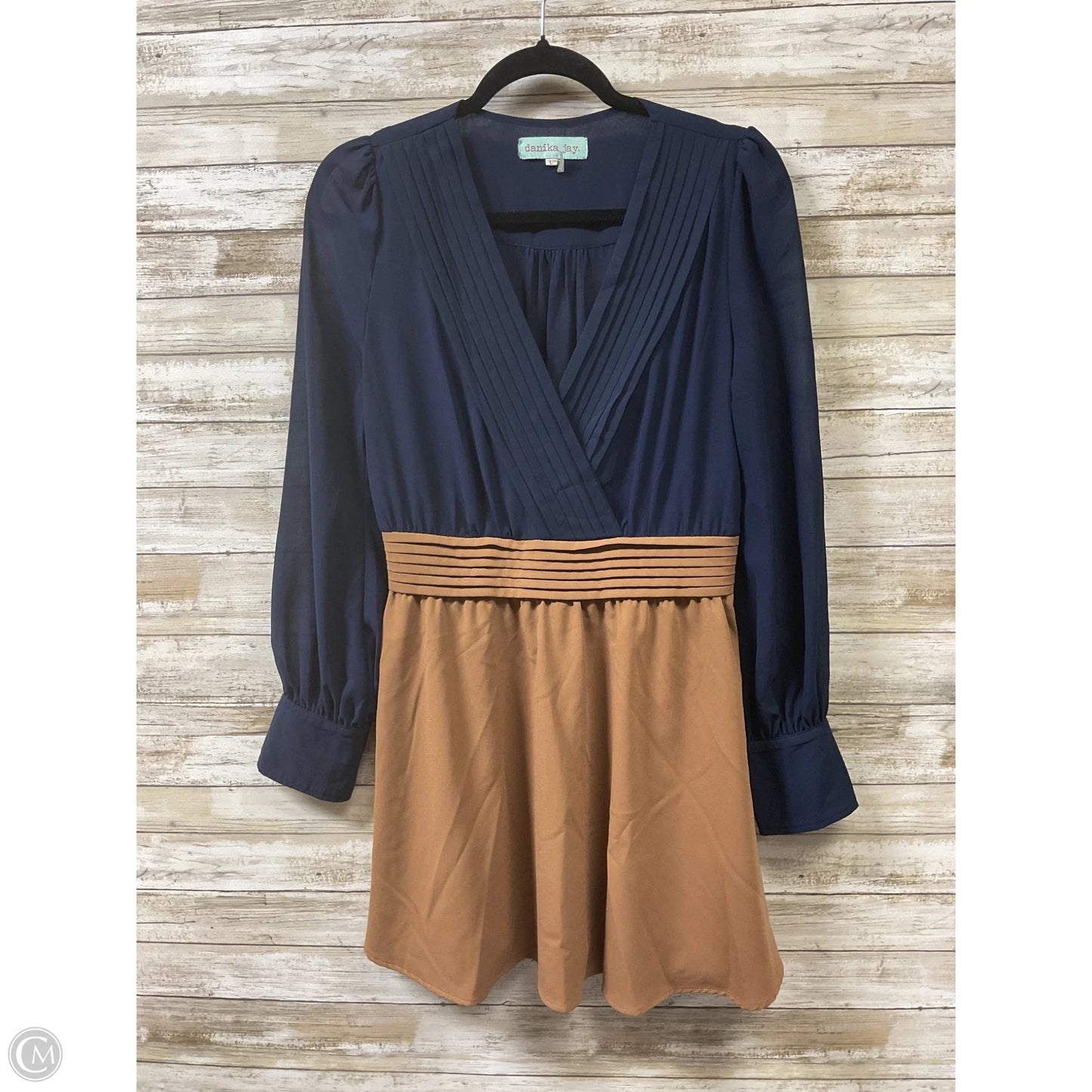 Dress Casual Short By Clothes Mentor In Black, Size: 6