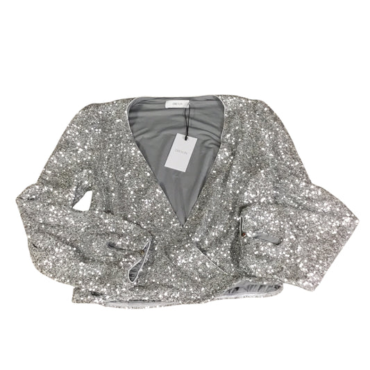 Top Long Sleeve By Greylin In Silver, Size: S