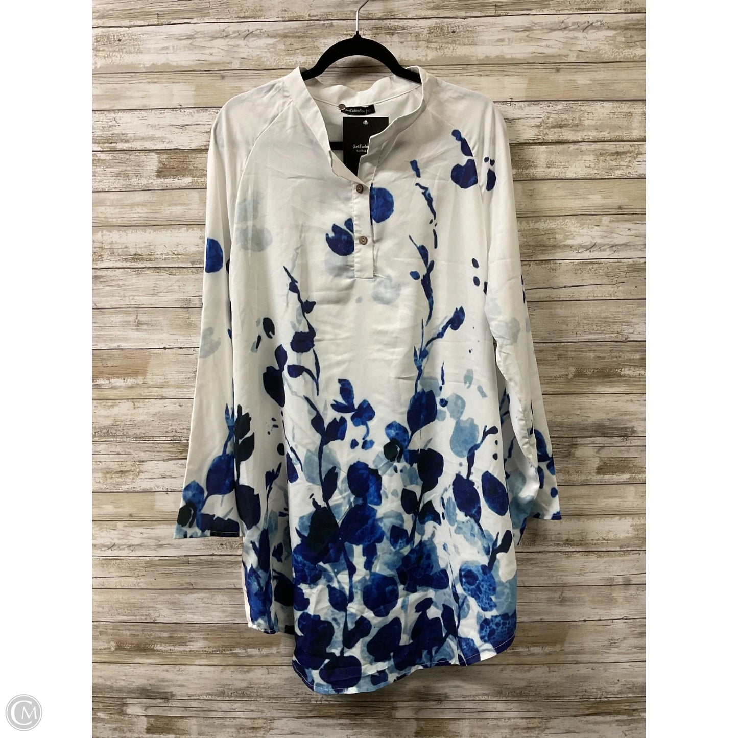 Dress Casual Short By Clothes Mentor In Blue & White, Size: 2x