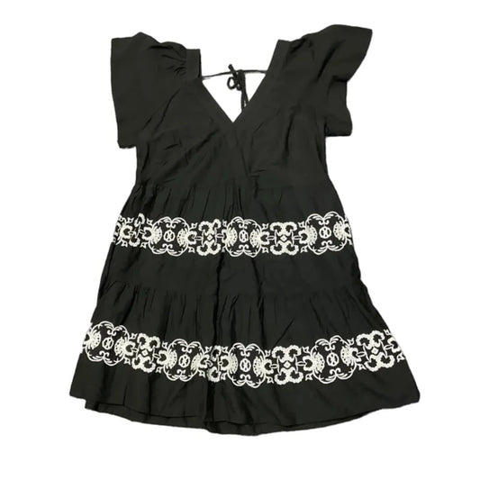 Dress Casual Short By Old Navy In Black & White, Size: S