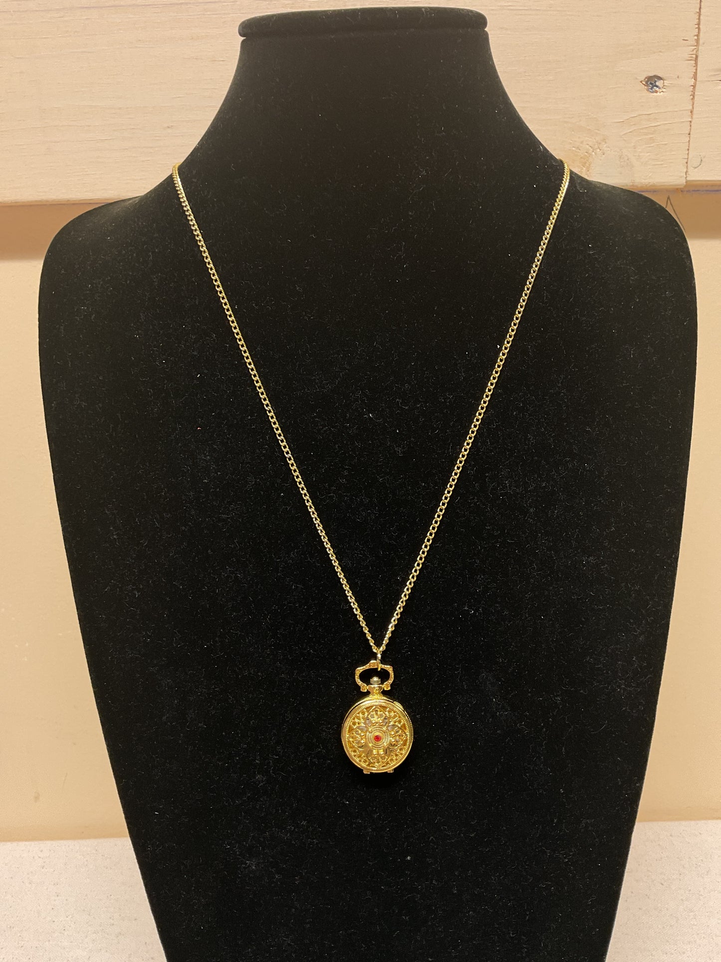 Necklace Watch Charm By Clothes Mentor In Gold