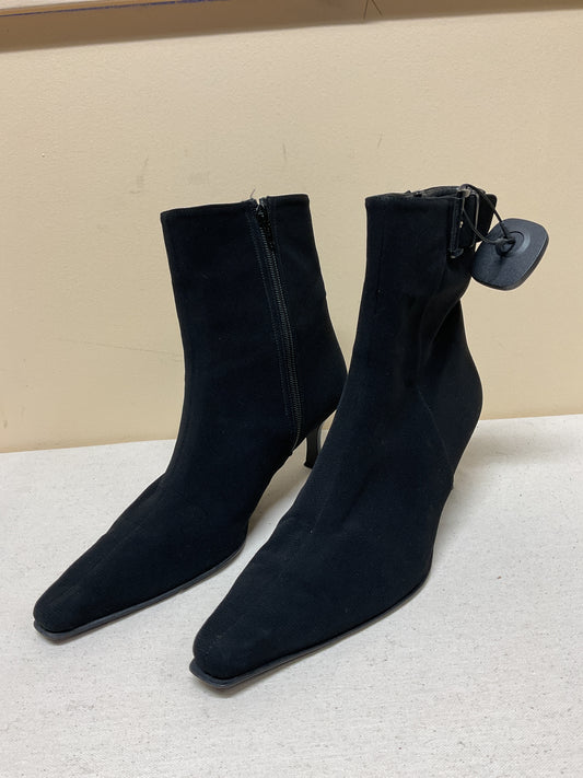 Boots Ankle Heels By Stuart Weitzman In Black, Size:10