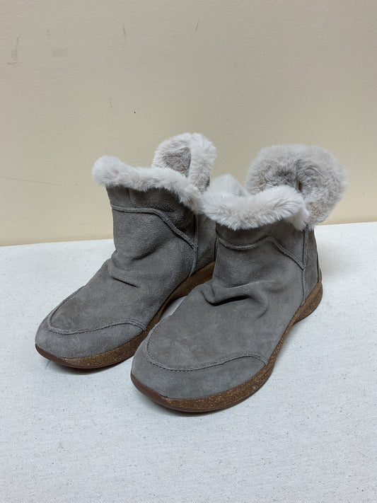 Boots Ankle Flats By Taos In Grey, Size:6