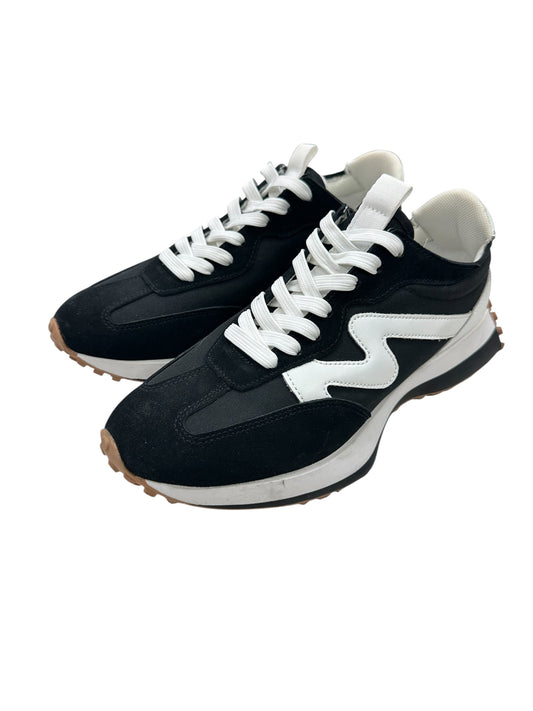 Shoes Sneakers By Steve Madden In Black & White, Size:10