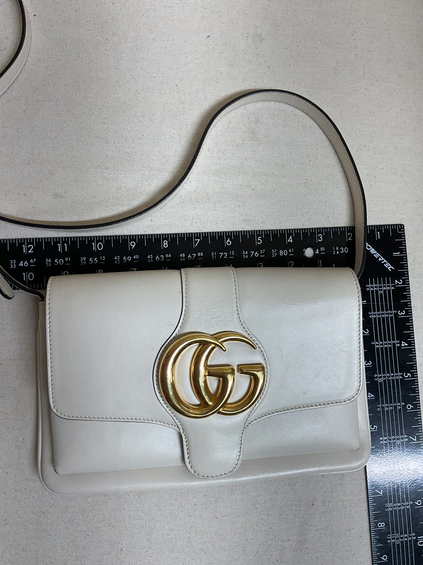 Crossbody Luxury Designer By Gucci In Cream, Size:Medium