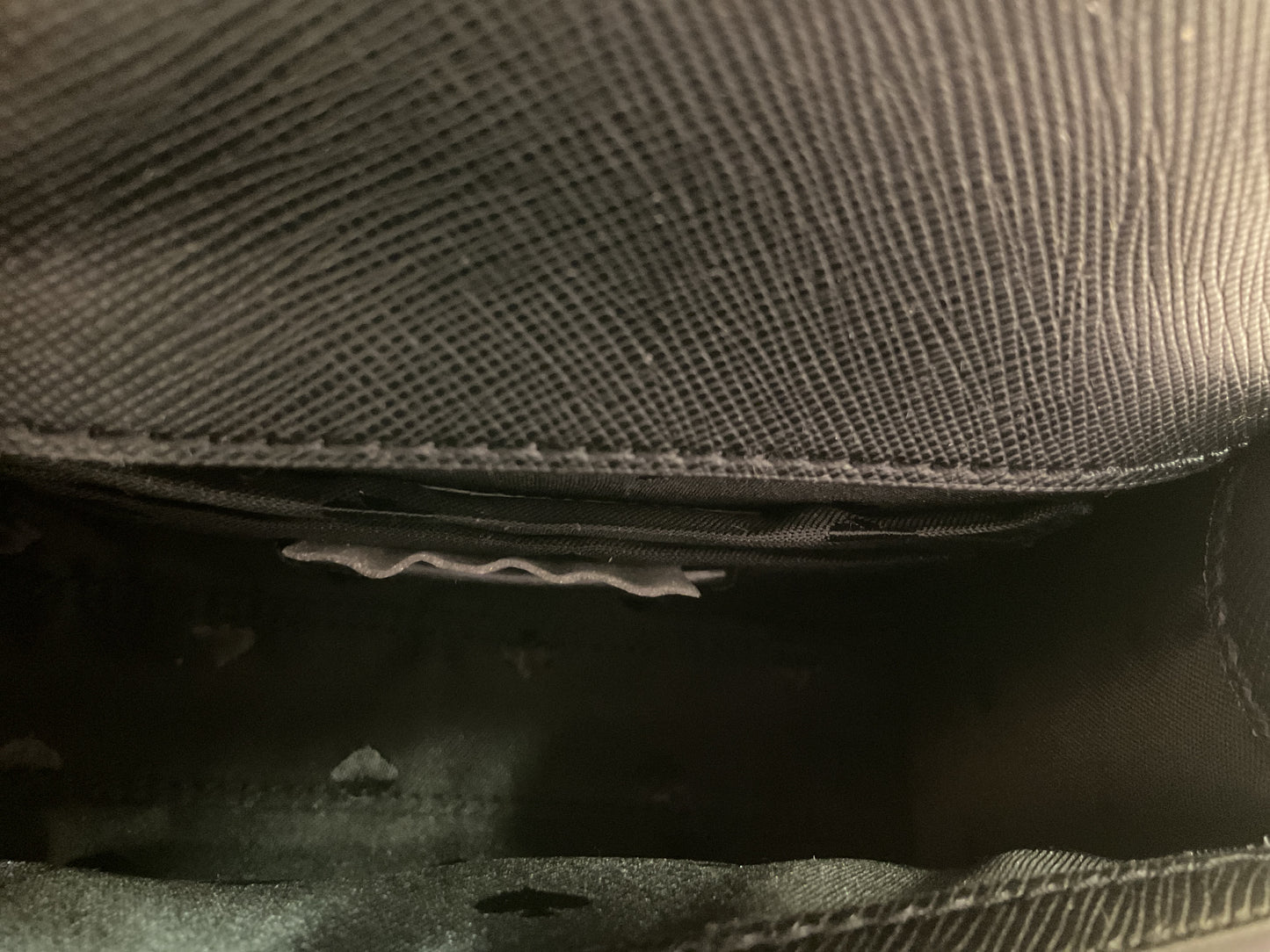 Handbag Designer By Kate Spade In Black & Gold, Size:Small