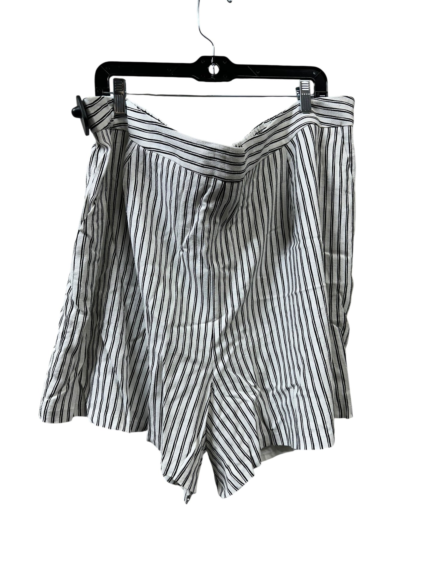 Shorts By Skies Are Blue In Striped Pattern, Size:3X