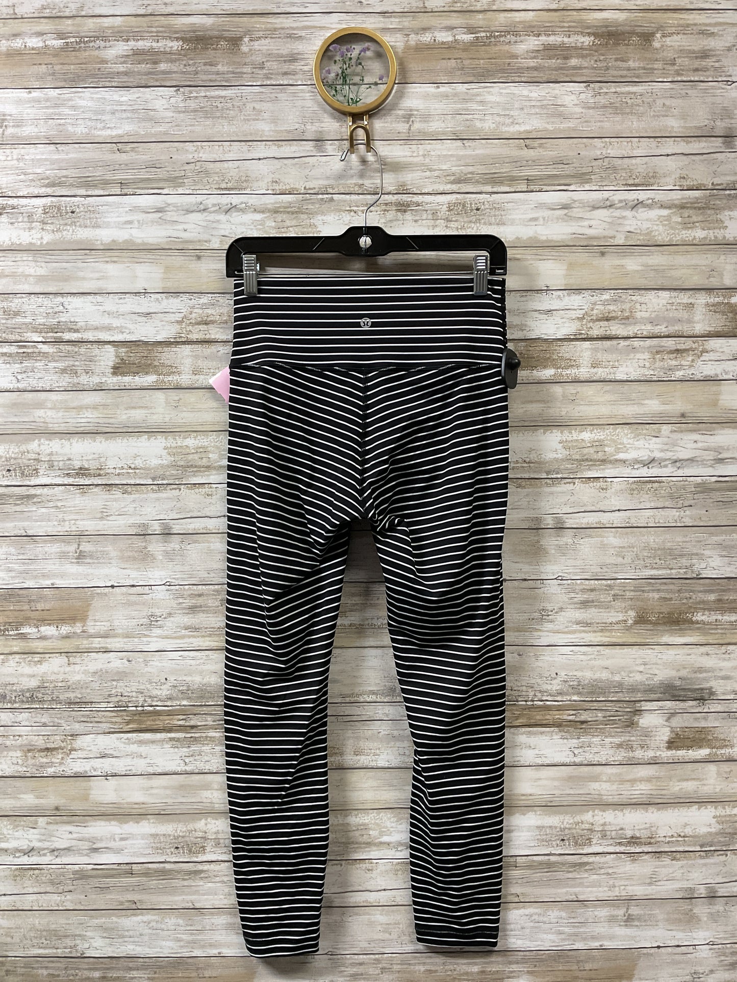 Athletic Leggings By Lululemon In Black & White, Size:8