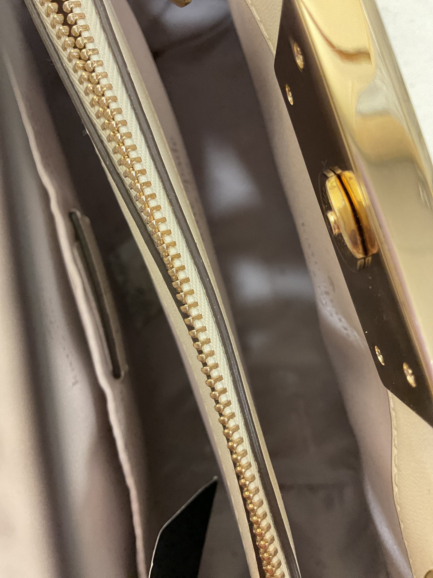 Handbag Designer By Kate Spade In Cream, Size:Medium