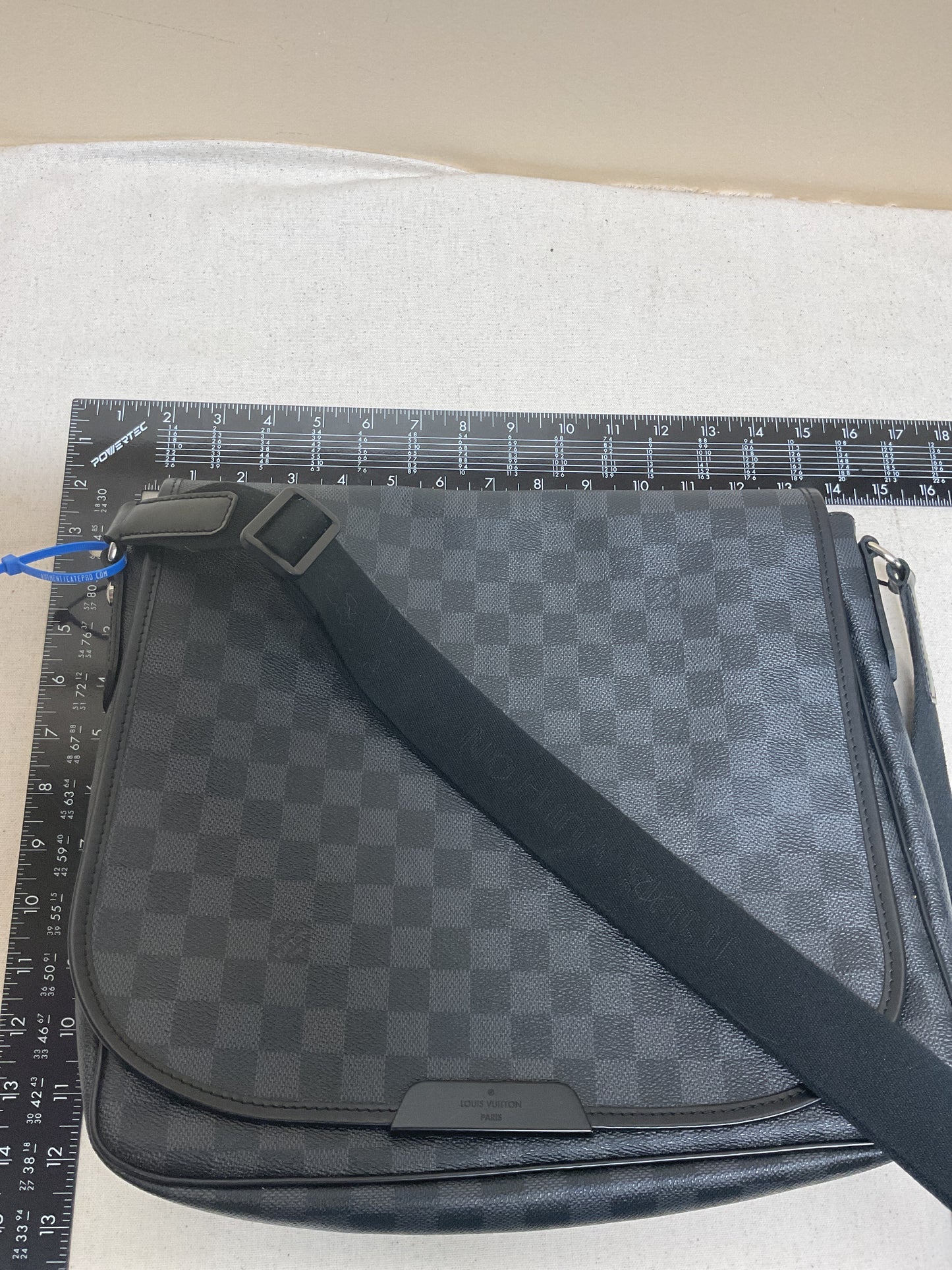 Crossbody Luxury Designer By Louis Vuitton In Black, Size:Medium