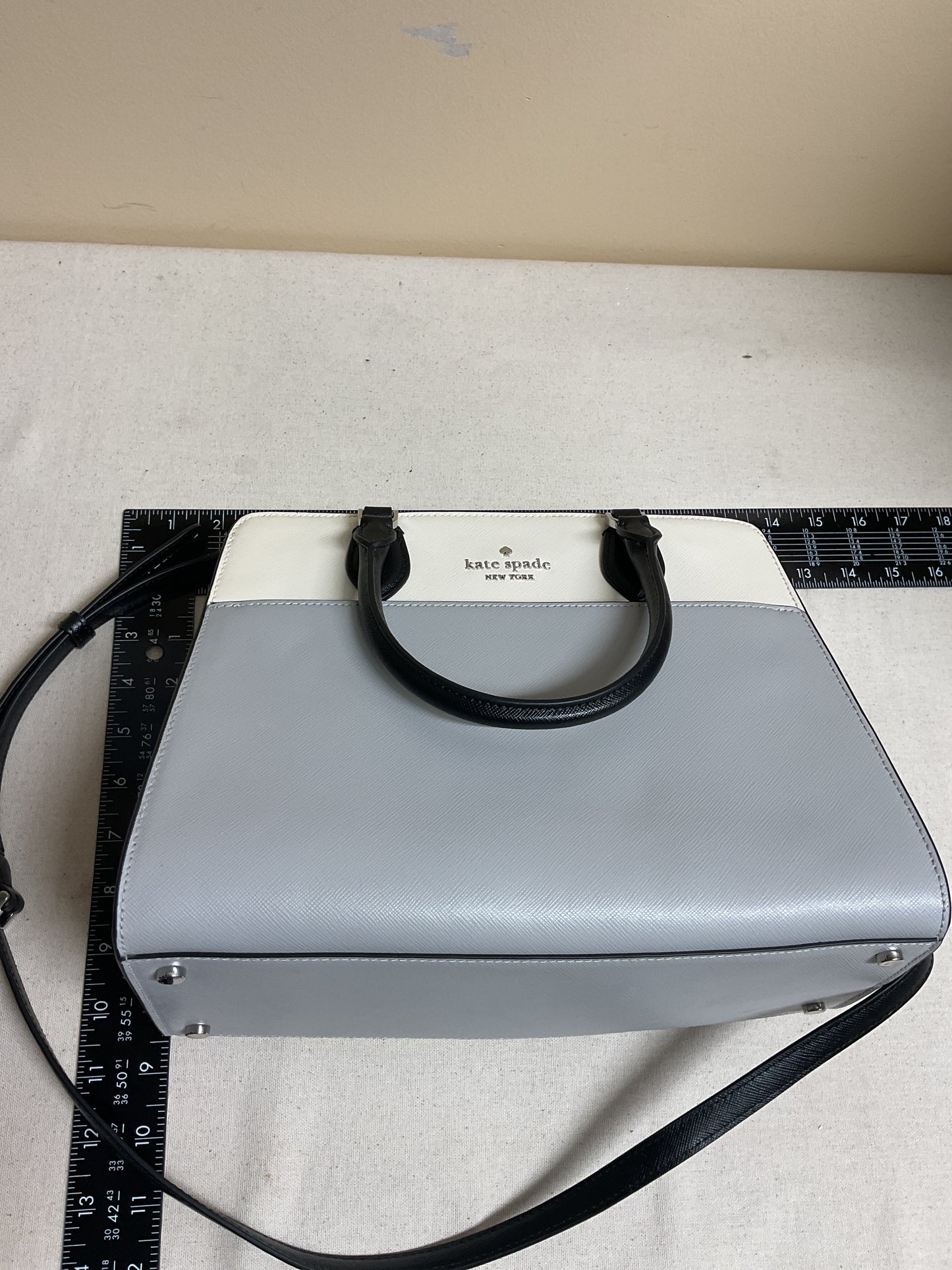 Handbag Designer By Kate Spade In Grey & White, Size:Medium