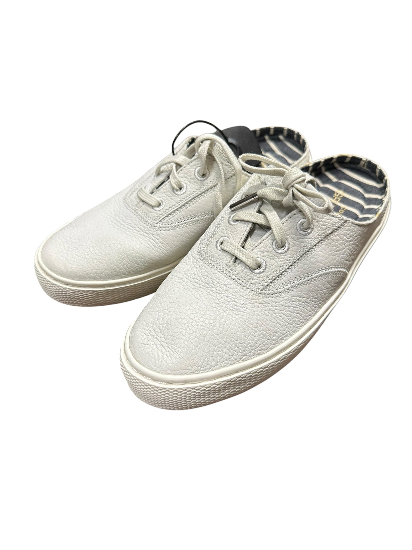 Shoes Flats By Cole-Haan In White, Size:6