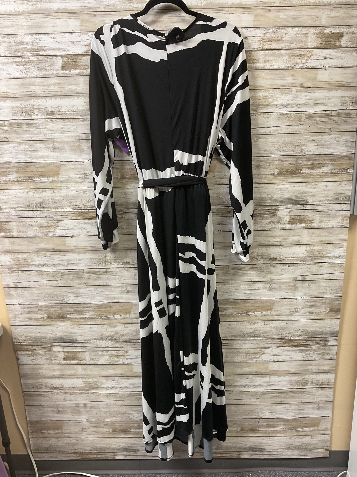 Dress Casual Maxi By Ashley Stewart In Black & White, Size:2X