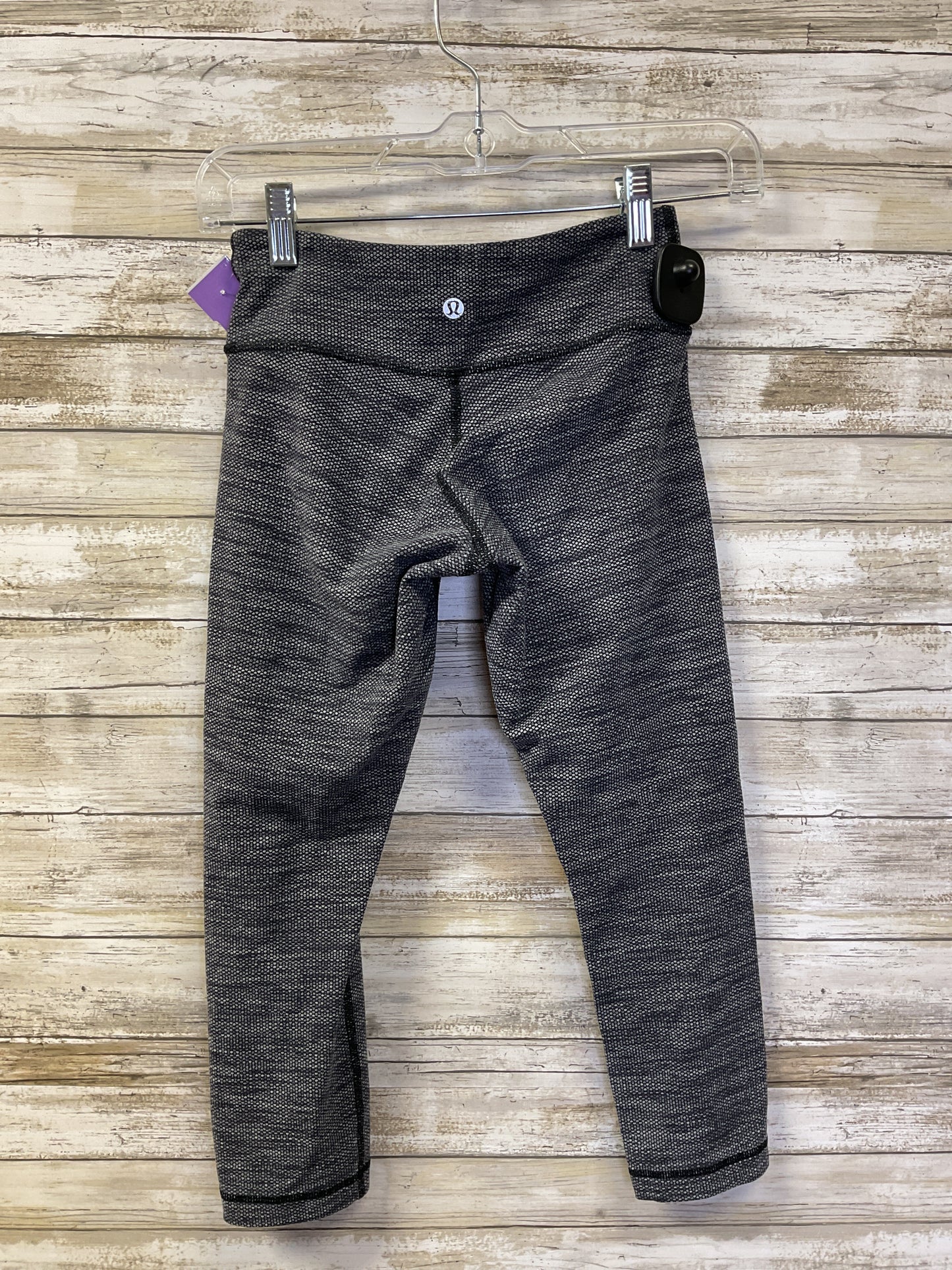 Athletic Leggings Capris By Lululemon In Grey, Size:2