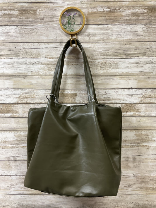 Handbag Designer By Neiman Marcus In Green, Size:Medium