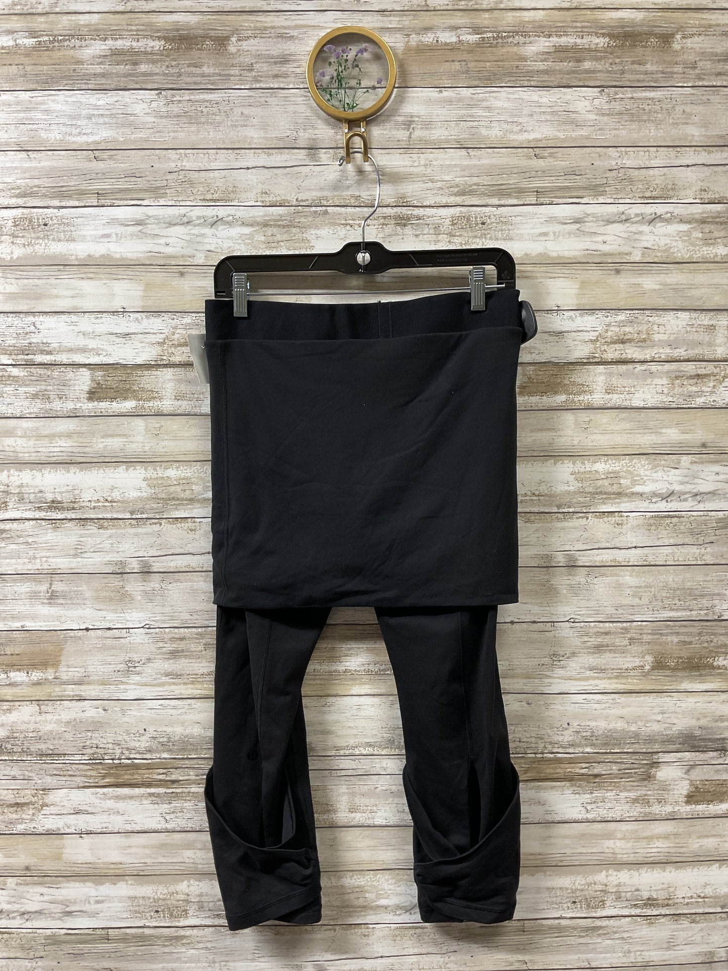 Athletic Leggings Capris By Lululemon In Black, Size:8