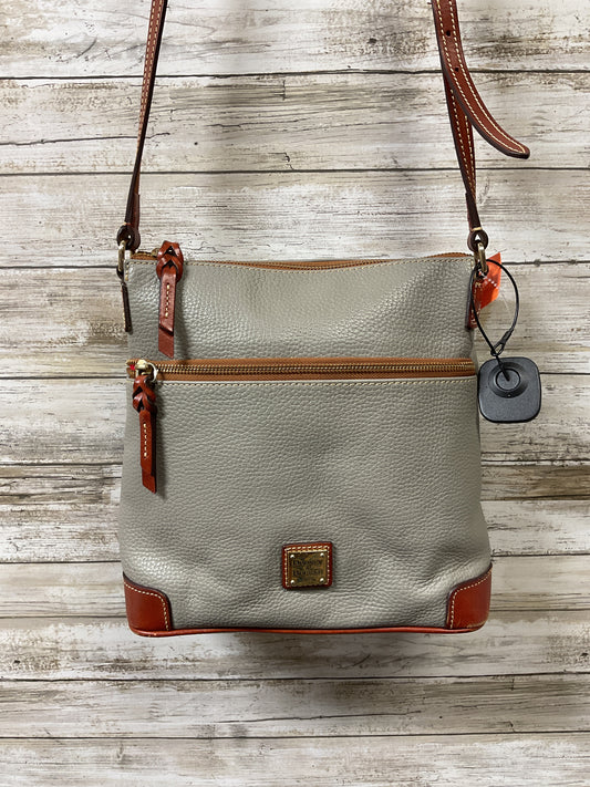 Crossbody Designer By Dooney And Bourke In Grey, Size:Medium