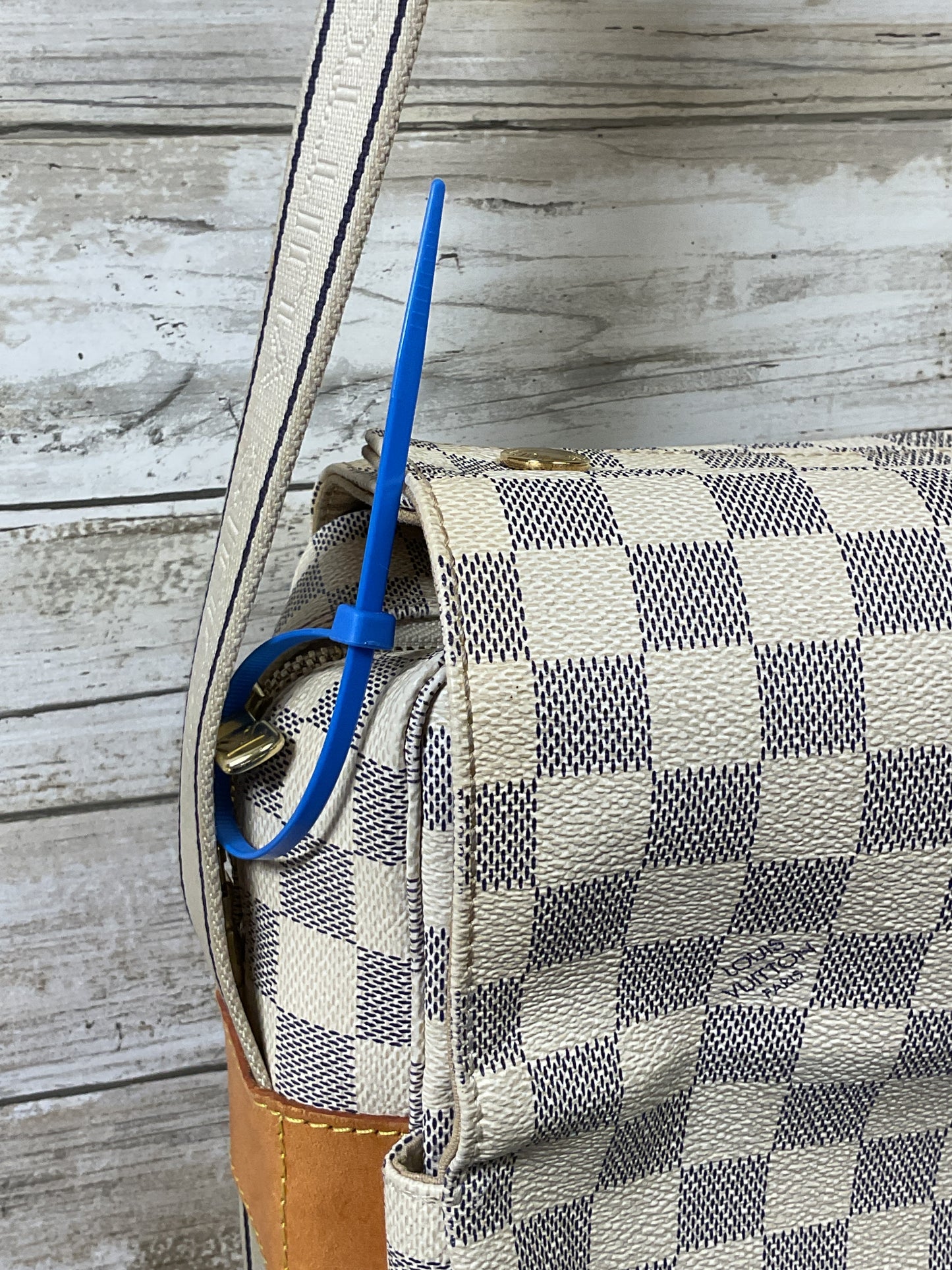 Handbag Luxury Designer By Louis Vuitton In Checkered Pattern, Size:Medium