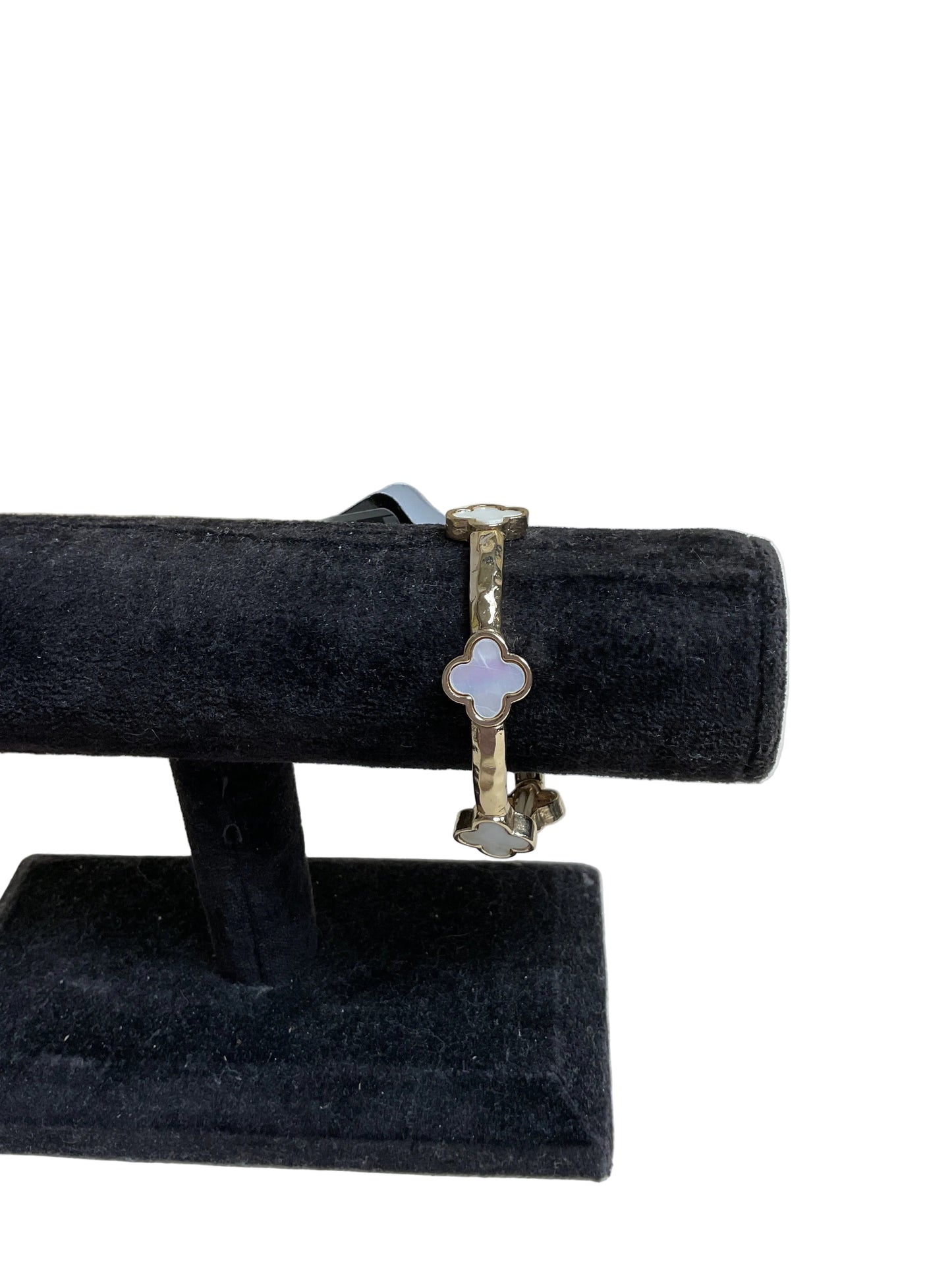 Bracelet Other By Clothes Mentor In Gold