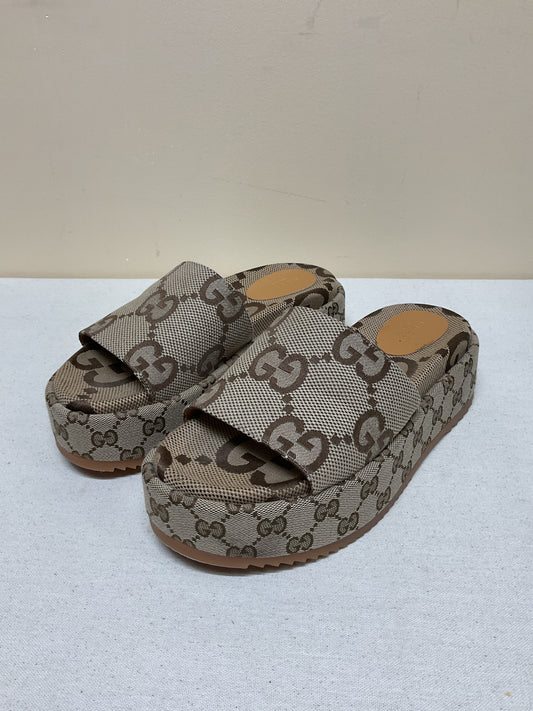 Sandals Luxury Designer By Gucci In Brown, Size:8