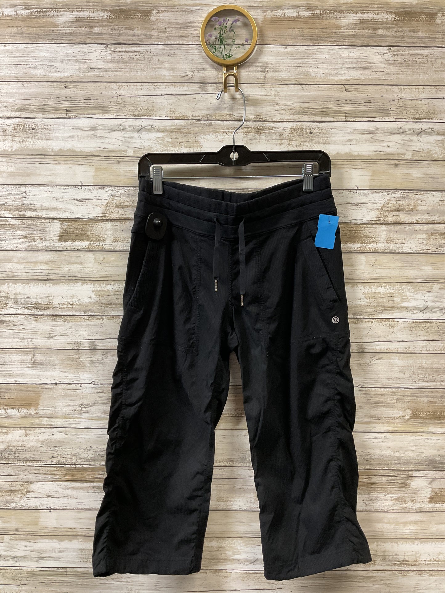 Athletic Leggings Capris By Lululemon In Black, Size:6