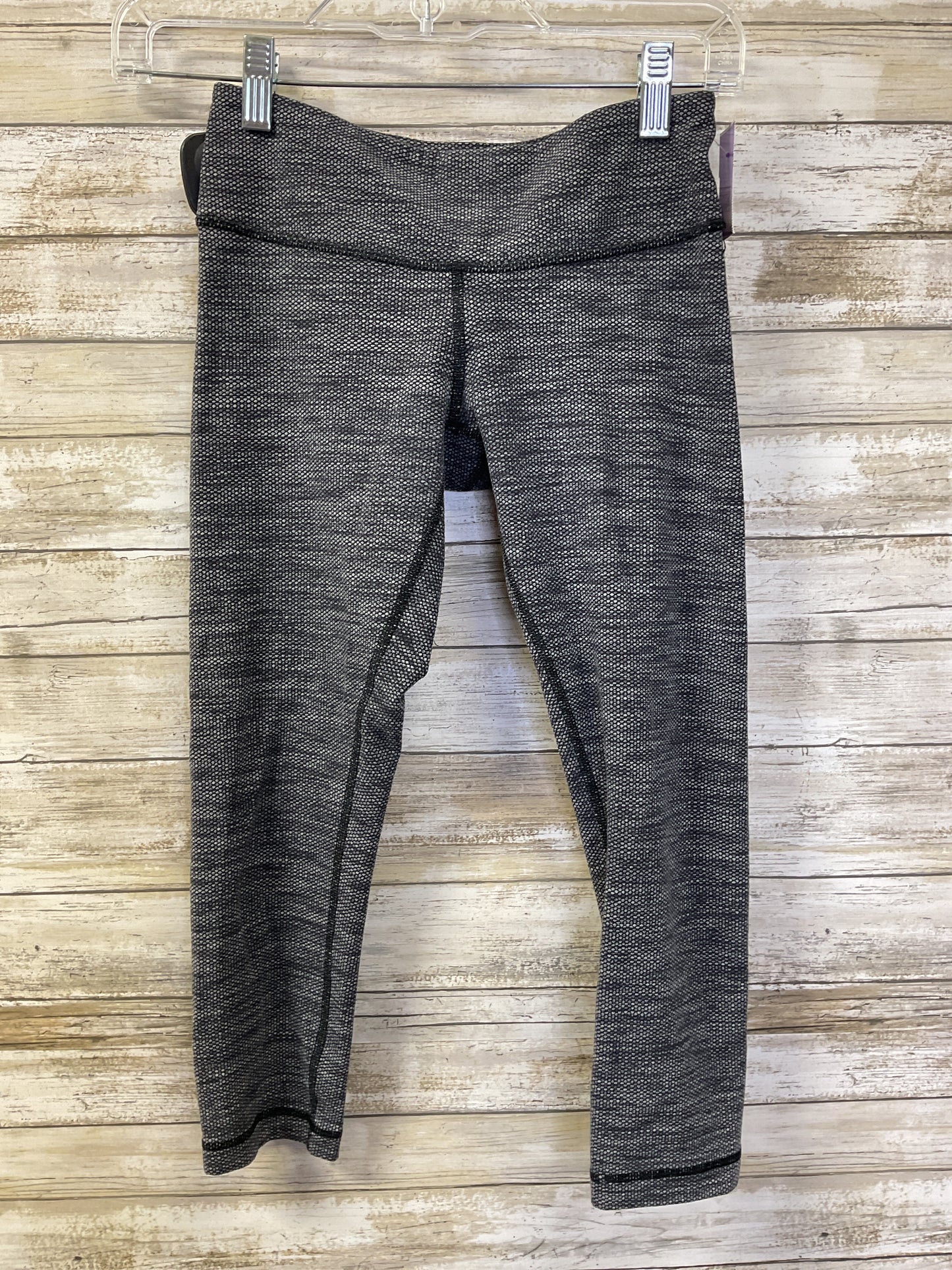 Athletic Leggings Capris By Lululemon In Grey, Size:2