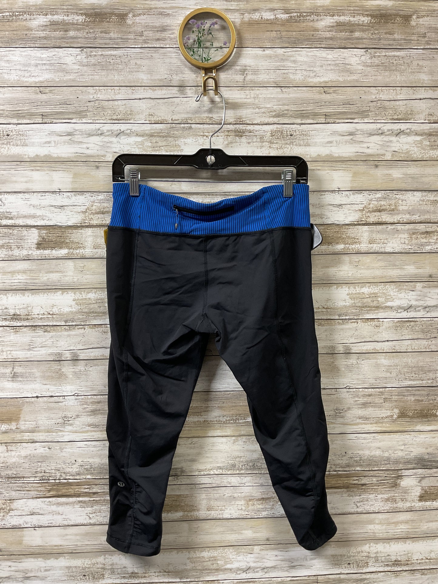 Athletic Capris By Lululemon In Black & Blue, Size:8