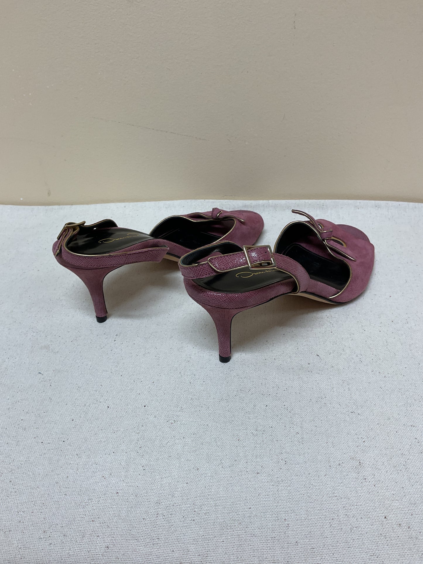 Sandals Luxury Designer By Oscar De La Renta In Pink, Size:5.5